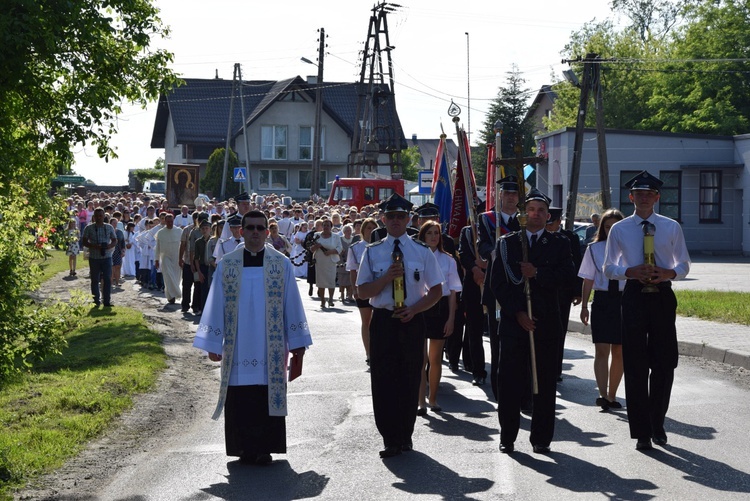 Powitanie ikony MB Częstochowskiej w Pszczonowie