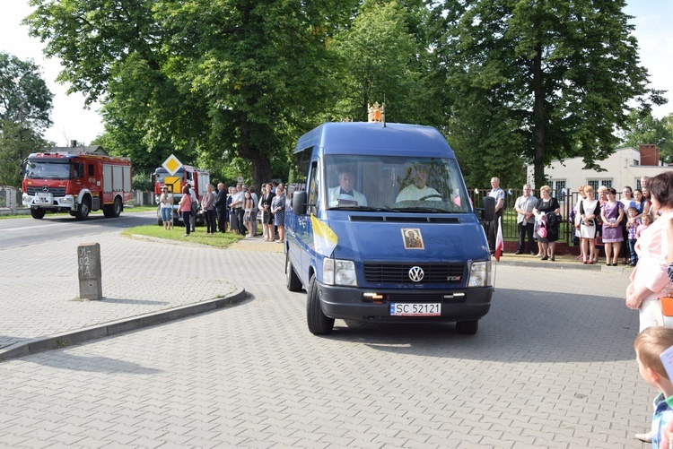 Powitanie ikony MB Częstochowskiej w Pszczonowie