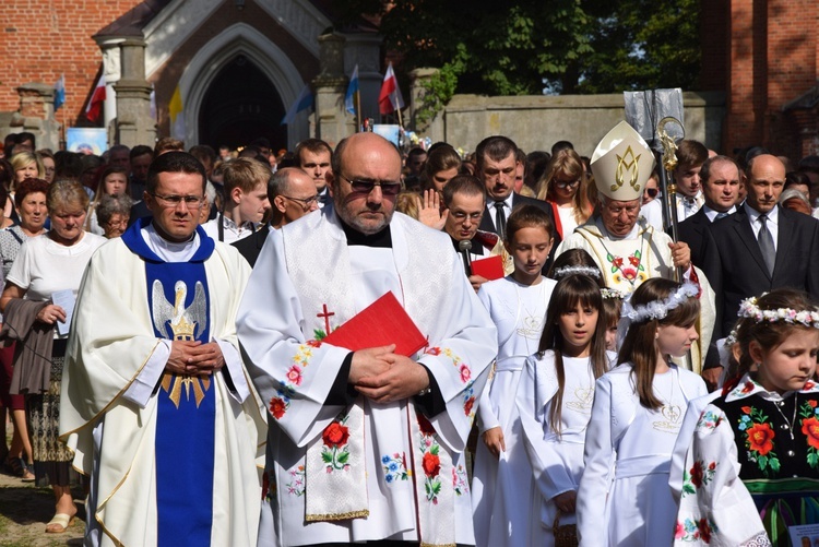 Powitanie ikony MB Częstochowskiej w Pszczonowie