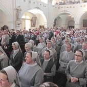 Historia Kościoła na Dolnym Śląsku nierozerwalnie łączy się z posługą zakonnic.