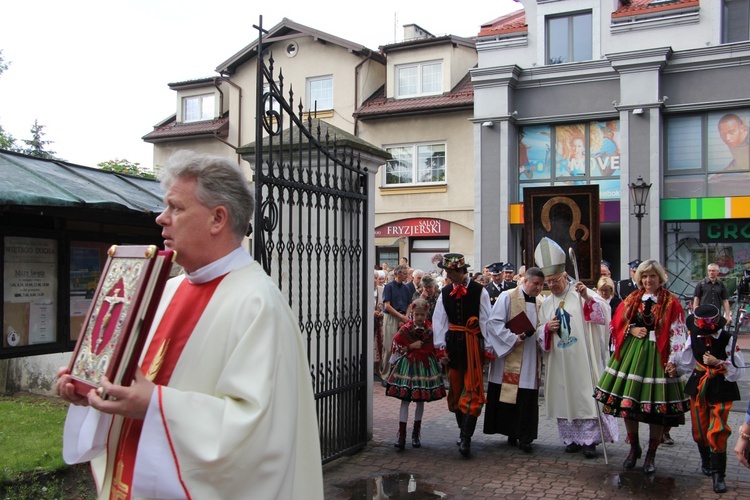 Powitanie ikony MB Częstochowskiej w parafii Świętego Ducha w Łowiczu