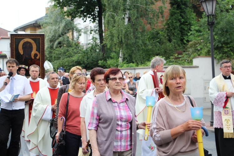 Powitanie ikony MB Częstochowskiej w parafii Świętego Ducha w Łowiczu