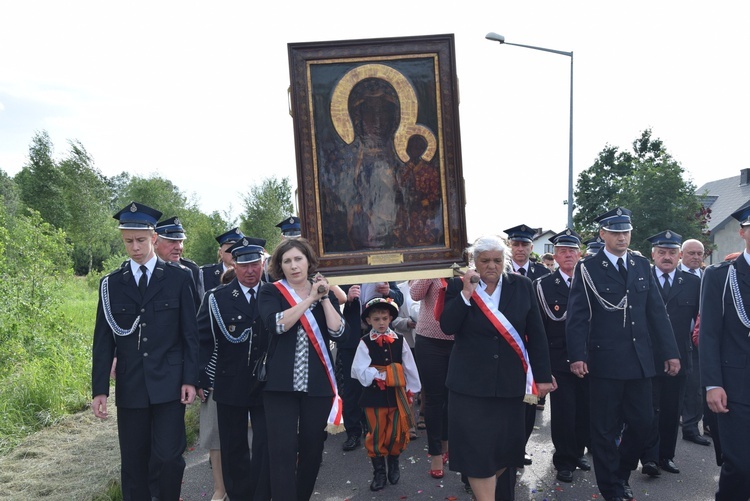 Powitanie ikony MB Częstochowskiej w Bobrownikach