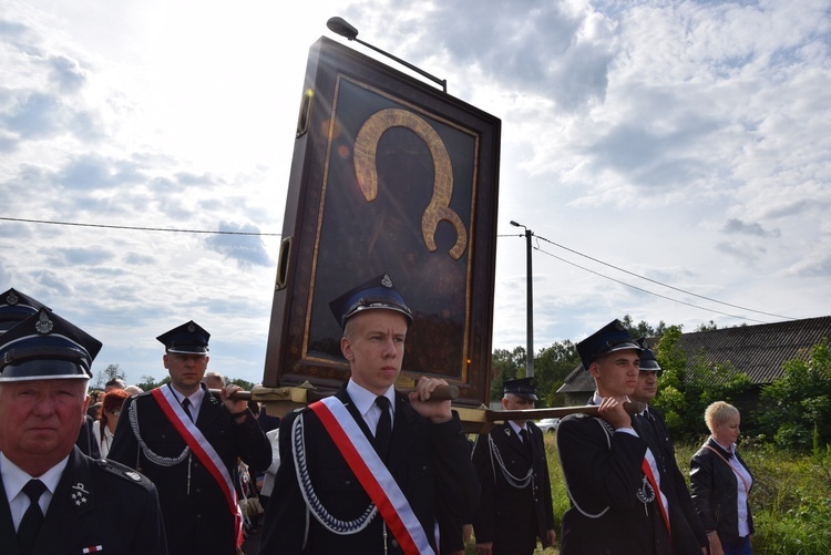 Powitanie ikony MB Częstochowskiej w Bobrownikach