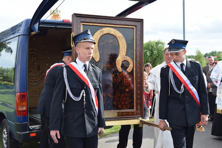 Powitanie ikony MB Częstochowskiej w Bobrownikach