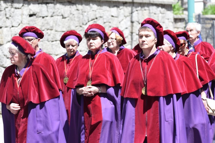 Ulicami Świdnicy z Najświętszym Sakramentem