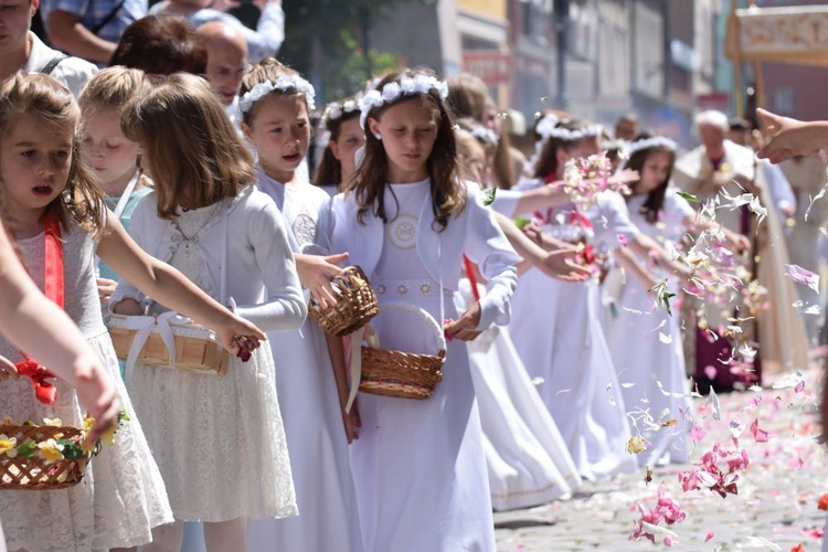 Ulicami Świdnicy z Najświętszym Sakramentem