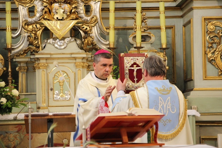 Powitanie MB Częstochowskiej w kościele rektorskim oo. pijarów w Łowiczu