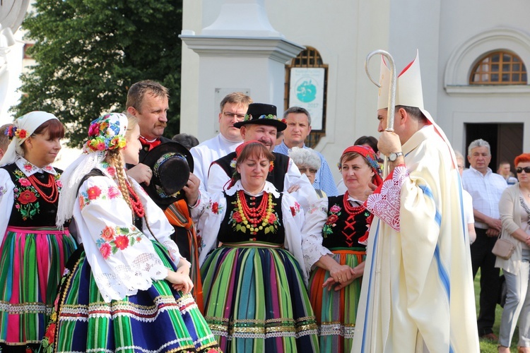 Powitanie MB Częstochowskiej w kościele rektorskim oo. pijarów w Łowiczu