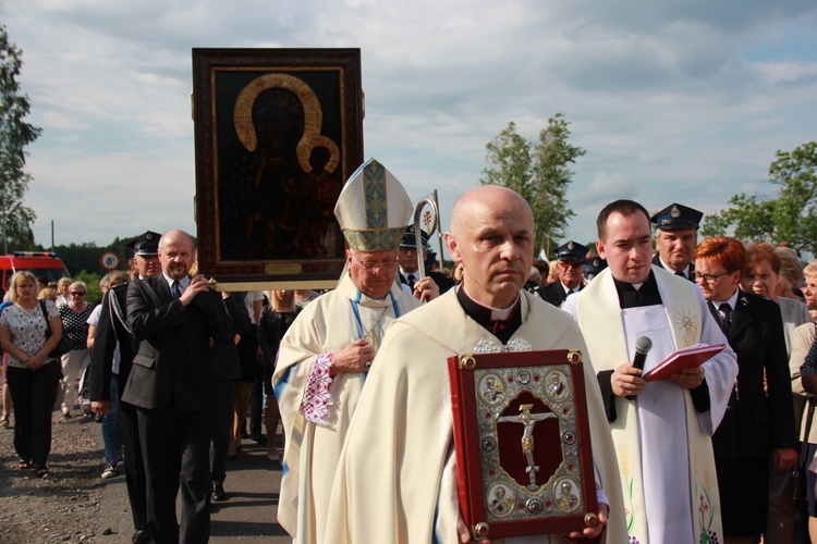 Powitanie ikony MB Częstochowskiej w Bełchowie