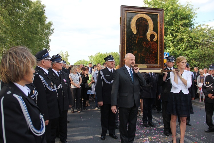 Powitanie ikony MB Częstochowskiej w Bełchowie