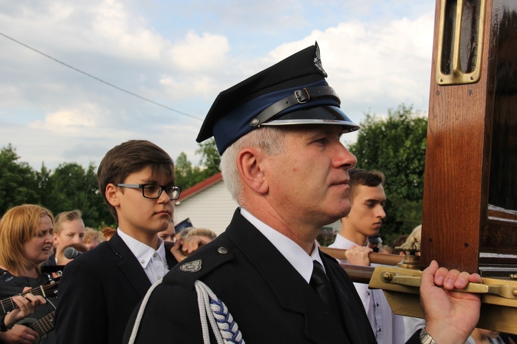 Powitanie ikony MB Częstochowskiej w Bełchowie