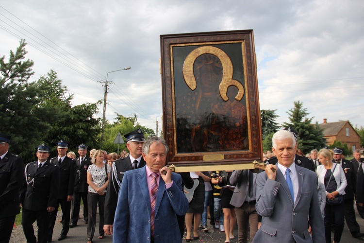 Powitanie ikony MB Częstochowskiej w Bełchowie