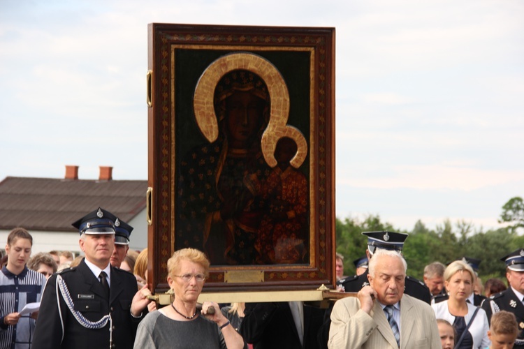 Powitanie ikony MB Częstochowskiej w Bełchowie