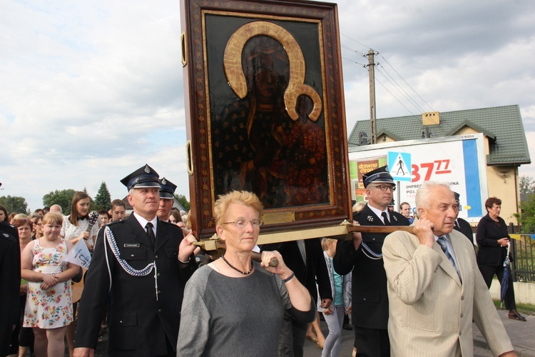 Powitanie ikony MB Częstochowskiej w Bełchowie