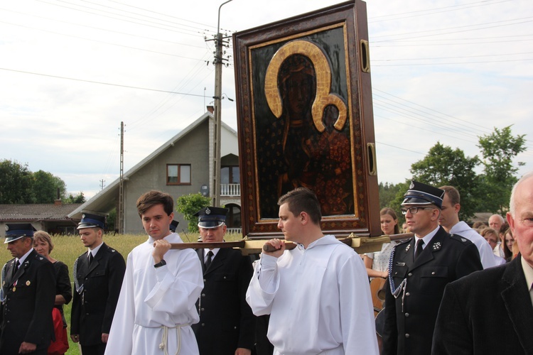 Powitanie ikony MB Częstochowskiej w Bełchowie