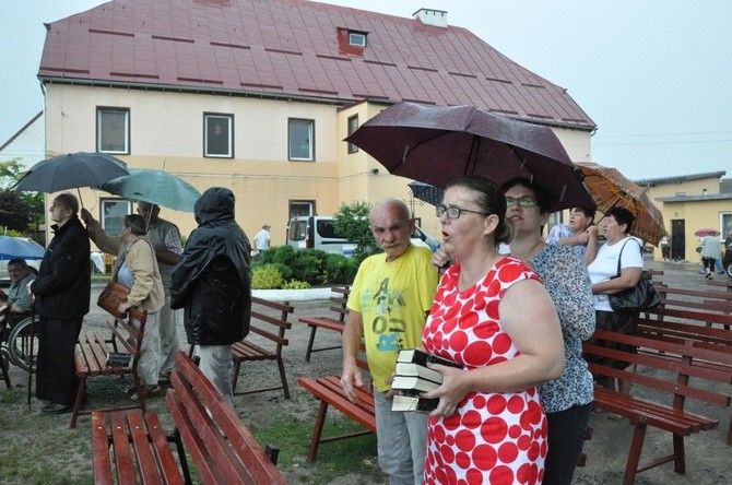 Poświęcenie obrazu św. Brata Alberta w Bielicach