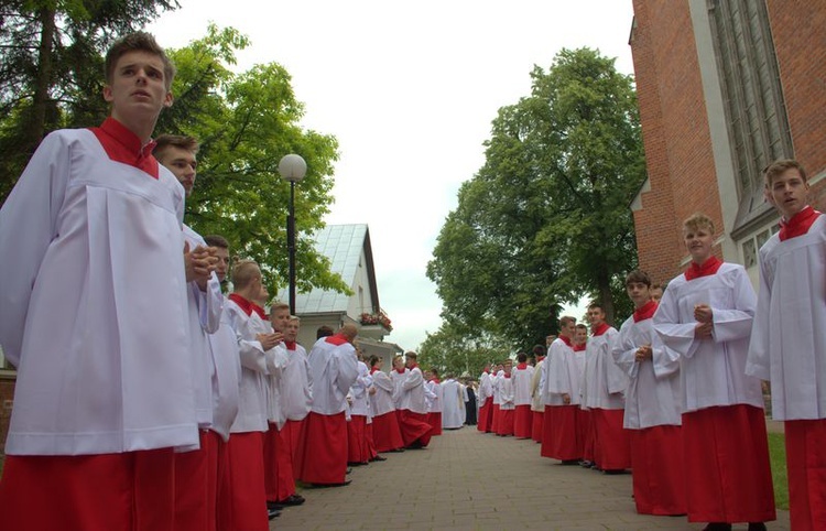 Pielgrzymka ministrantów i lektorów do Wąwolnicy