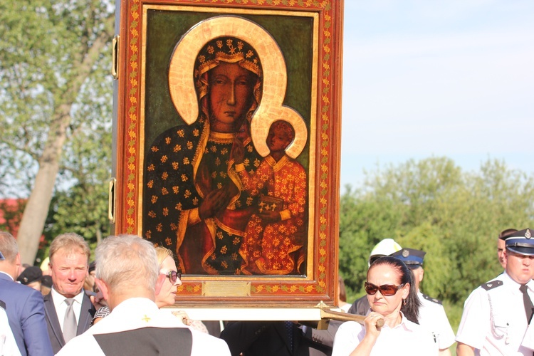 Powitanie ikony MB Częstochowskiej w Bednarach