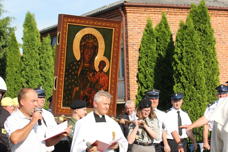 Powitanie ikony MB Częstochowskiej w Bednarach