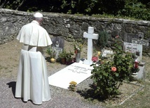 Papież na grobach prekursorów posoborowego Kościoła