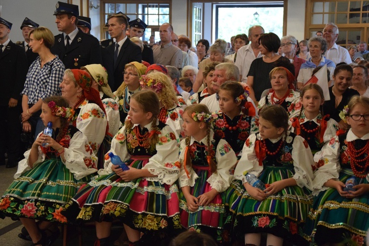 Powitanie ikony MB Częstochowskiej w parafii MB Nieustającej Pomocy w Łowiczu