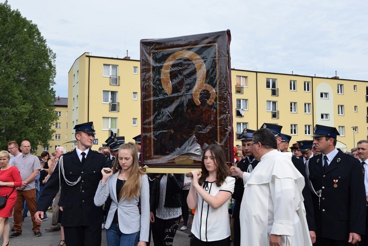 Powitanie ikony MB Częstochowskiej w parafii MB Nieustającej Pomocy w Łowiczu