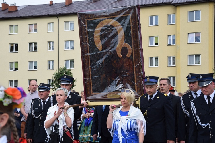 Powitanie ikony MB Częstochowskiej w parafii MB Nieustającej Pomocy w Łowiczu