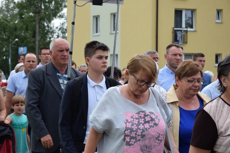 Powitanie ikony MB Częstochowskiej w parafii MB Nieustającej Pomocy w Łowiczu