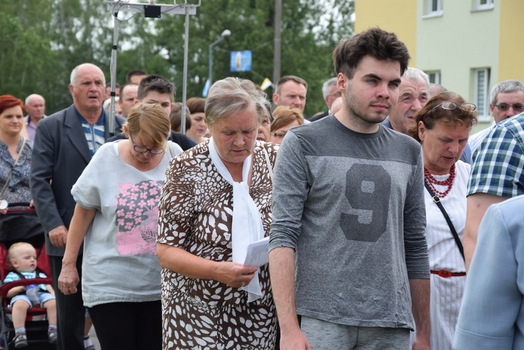 Powitanie ikony MB Częstochowskiej w parafii MB Nieustającej Pomocy w Łowiczu