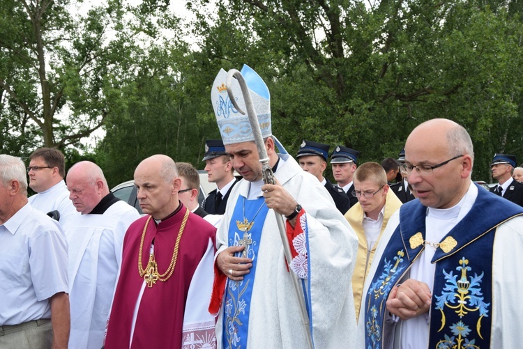 Powitanie ikony MB Częstochowskiej w parafii MB Nieustającej Pomocy w Łowiczu