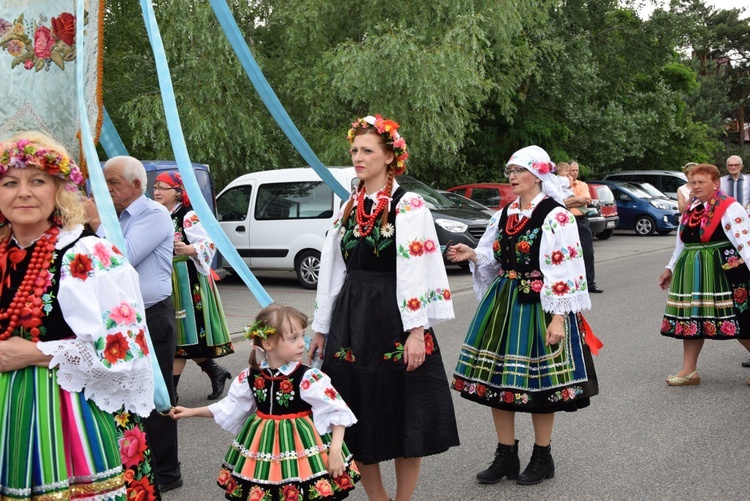 Powitanie ikony MB Częstochowskiej w parafii MB Nieustającej Pomocy w Łowiczu