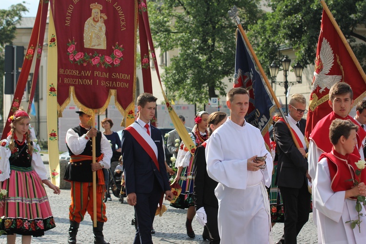 Powitanie ikony MB Częstochowskiej w katedrze łowickiej