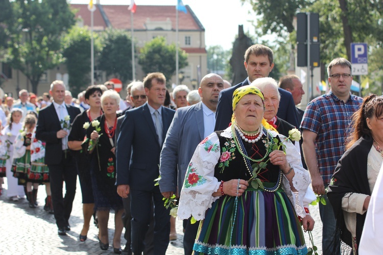 Powitanie ikony MB Częstochowskiej w katedrze łowickiej