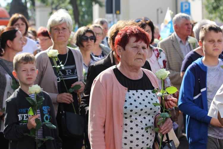 Powitanie ikony MB Częstochowskiej w katedrze łowickiej