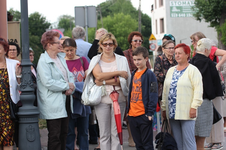 Powitanie ikony MB Częstochowskiej w katedrze łowickiej