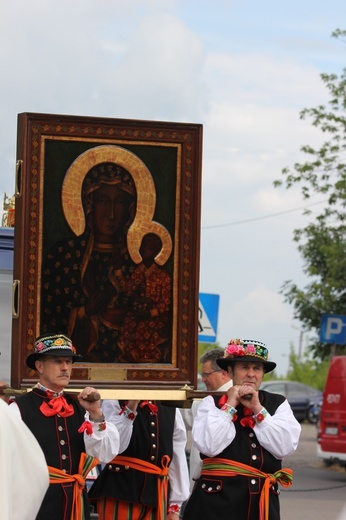 Powitanie ikony MB Częstochowskiej w katedrze łowickiej