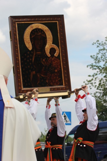 Powitanie ikony MB Częstochowskiej w katedrze łowickiej