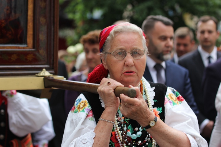 Powitanie ikony MB Częstochowskiej w katedrze łowickiej