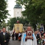 Powitanie ikony MB Częstochowskiej w katedrze łowickiej