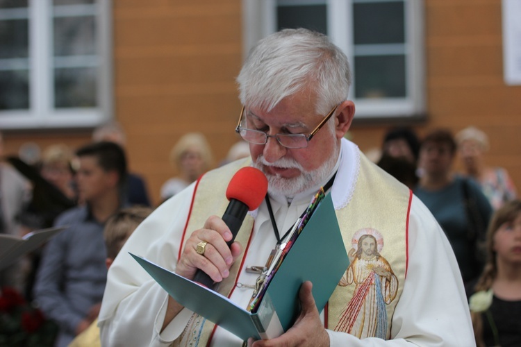 Powitanie ikony MB Częstochowskiej w katedrze łowickiej