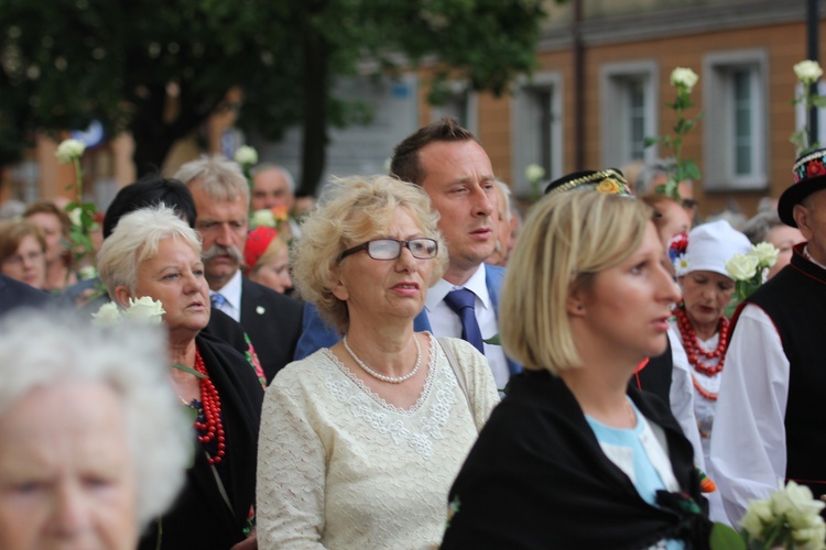 Powitanie ikony MB Częstochowskiej w katedrze łowickiej