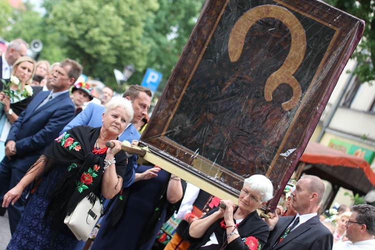 Powitanie ikony MB Częstochowskiej w katedrze łowickiej