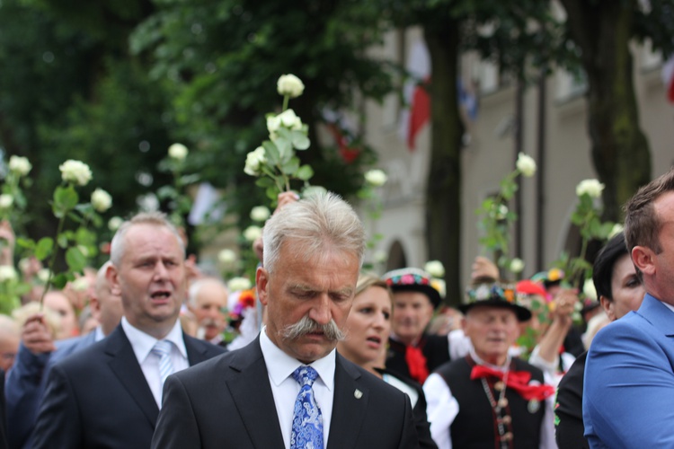 Powitanie ikony MB Częstochowskiej w katedrze łowickiej