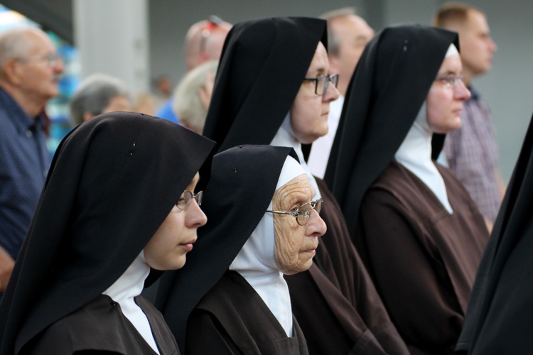 Graduacja magisterska studentów Wydziału Dziennikarstwa i Komunikacji Społecznej UPJPII