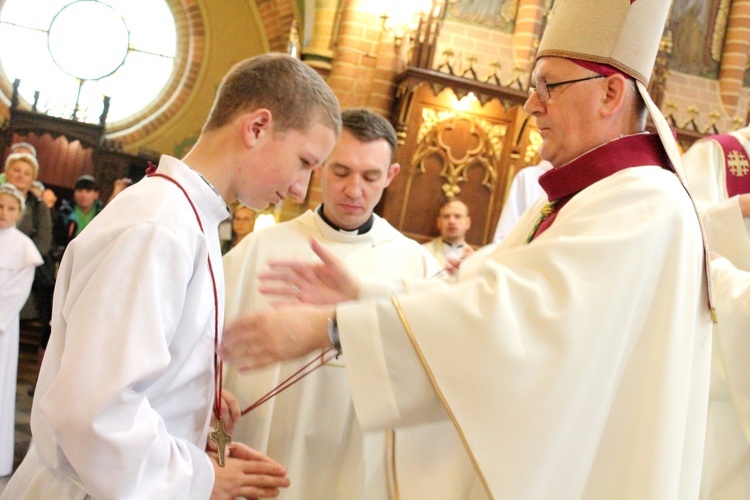 Służba liturgiczna ołtarza w Gietrzwałdzie