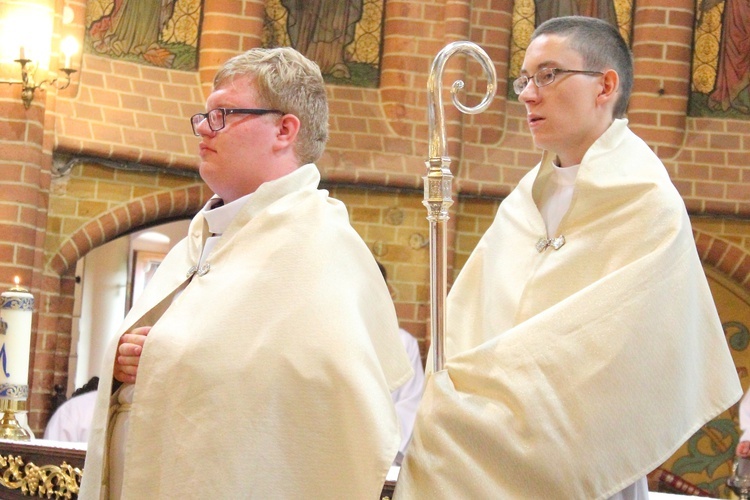 Służba liturgiczna ołtarza w Gietrzwałdzie