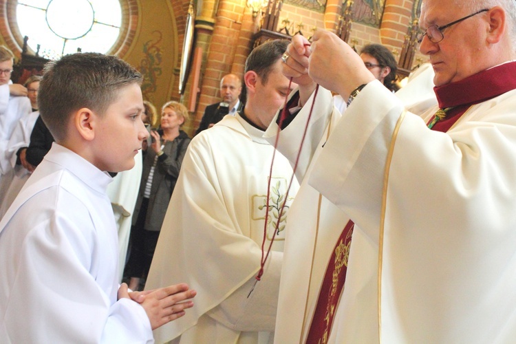 Służba liturgiczna ołtarza w Gietrzwałdzie