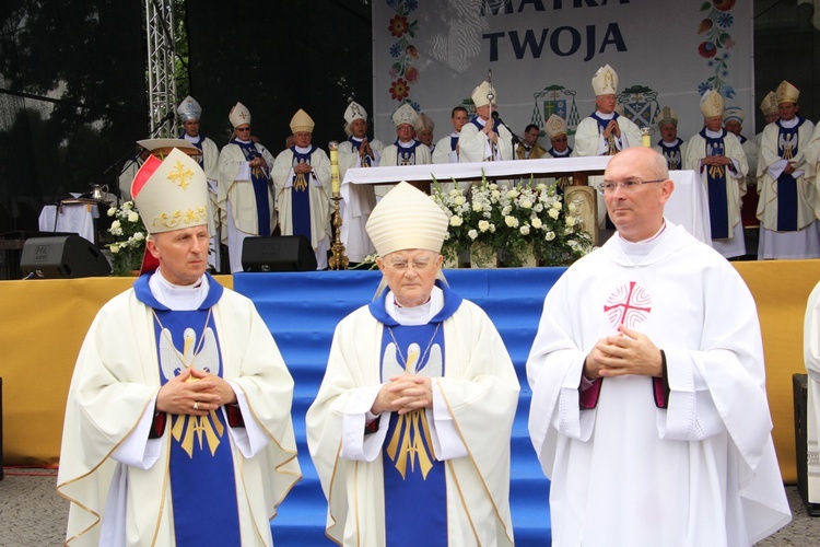 Pożegnanie ikony MB Częstochowskiej w diecezji łowickiej cz. I