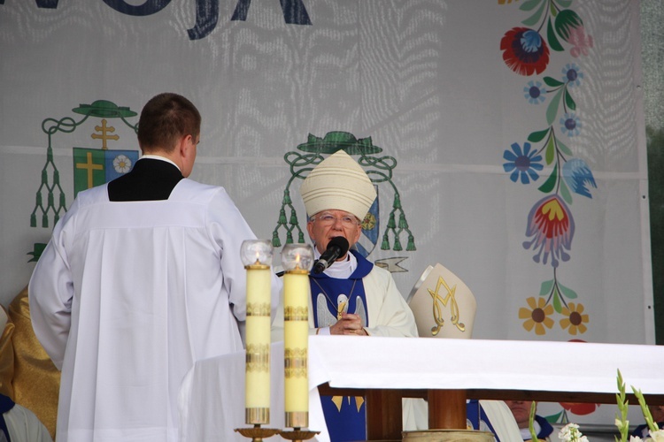 Pożegnanie ikony MB Częstochowskiej w diecezji łowickiej cz. I